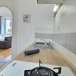 Le Balcon Sur L'histoire-wifi-balcon-clim Apartamento *